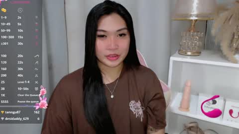 Snapshot of claire_wntr chatting on 17, 7, 2026 CLAIRE online show from 17, 7, 2026