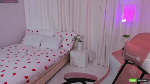 Snapshot of clairefaers chatting on 1, 3, 2025 Claire Faers online show from 1, 3, 2025