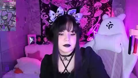 Snapshot of clairefaers chatting on 23, 11, 2025 Claire Faers online show from 23, 11, 2025