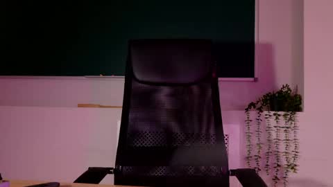 Snapshot of clairemathis chatting on 28, 5, 2026 Claire online show from 28, 5, 2026