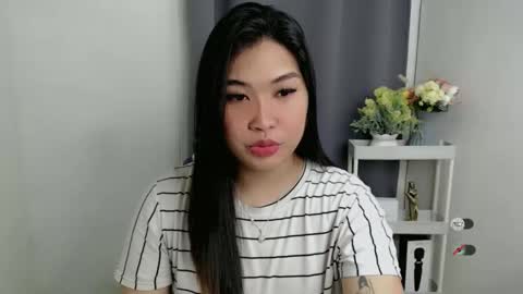 Snapshot of clairewntr_ chatting on 23, 10, 2025 CLAIRE online show from 23, 10, 2025