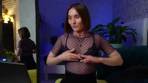 Snapshot of clara_bendover chatting on 3, 4, 2026 Clara online show from 3, 4, 2026