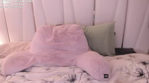 Snapshot of clara_chan chatting on 23, 4, 2026 IG online show from 23, 4, 2026