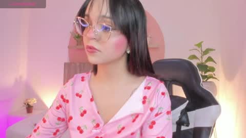 Snapshot of clara_lu chatting on 27, 6, 2026 C L A R A online show from 27, 6, 2026