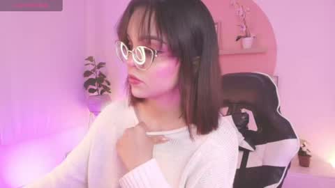 Snapshot of clara_lu chatting on 17, 7, 2026 C L A R A online show from 17, 7, 2026