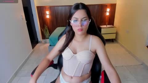 Snapshot of clara_ward chatting on 19, 2, 2026 C L A R A online show from 19, 2, 2026