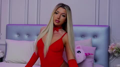 ClaraHazel online show from 25, 12, 2024