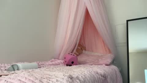 Clara online show from 18, 4, 2026