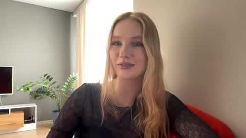 Snapshot of clarisaprentice chatting on 22, 4, 2026 Kristie online show from 22, 4, 2026