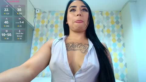 Snapshot of clarise_allen chatting on 27, 10, 2025 CLARISE ALLEN online show from 27, 10, 2025