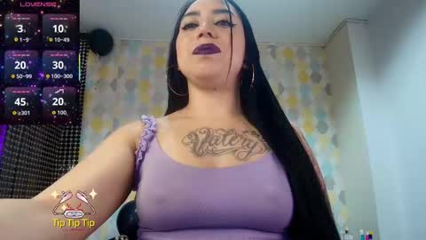 Snapshot of clarise_allen chatting on 15, 11, 2025 CLARISE ALLEN online show from 15, 11, 2025