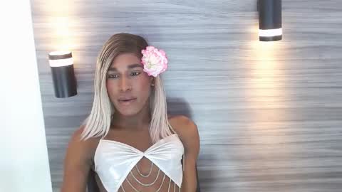 clarissaadhams online show from 22, 6, 2026
