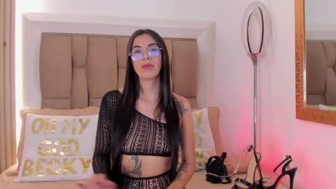 Snapshot of clarisse28 chatting on 14, 4, 2026 Mistress Clarisse online show from 14, 4, 2026