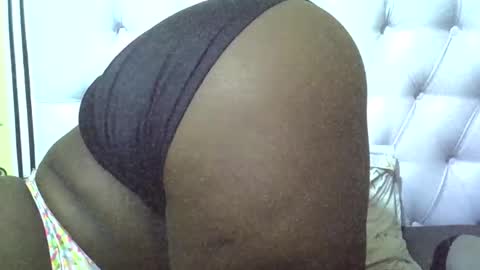 Snapshot of classy_zoey chatting on 25, 2, 2026 classy_zoey online show from 25, 2, 2026