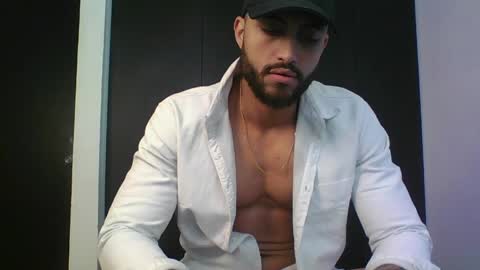 Snapshot of claybrown_ chatting on 4, 4, 2026 Clay online show from 4, 4, 2026