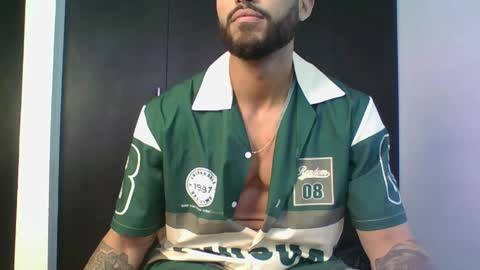 Snapshot of claybrown_ chatting on 5, 4, 2026 Clay online show from 5, 4, 2026