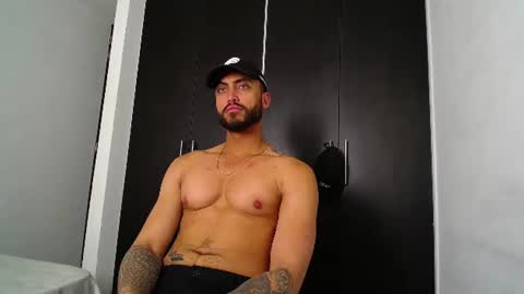 Snapshot of claybrown_ chatting on 19, 6, 2026 Clay online show from 19, 6, 2026