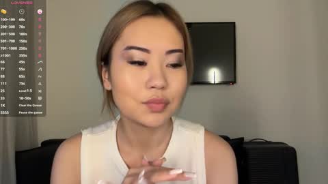Snapshot of clemenciakempa chatting on 4, 4, 2026 Lili online show from 4, 4, 2026