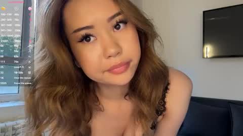 Snapshot of clemenciakempa chatting on 22, 4, 2026 Lili online show from 22, 4, 2026