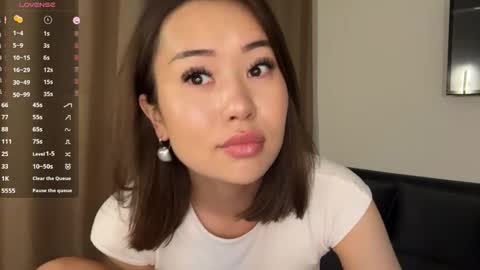 Snapshot of clemenciakempa chatting on 1, 5, 2026 Lili online show from 1, 5, 2026
