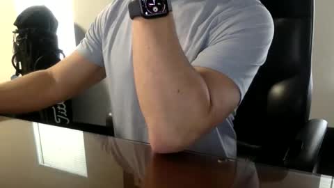 Snapshot of clemike69 chatting on 2, 4, 2026 clemike69 online show from 2, 4, 2026