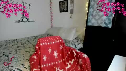 Snapshot of cleo_christmas chatting on 9, 7, 2026 cleo_christmas online show from 9, 7, 2026