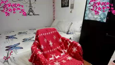 Snapshot of cleo_christmas chatting on 13, 7, 2026 cleo_christmas online show from 13, 7, 2026