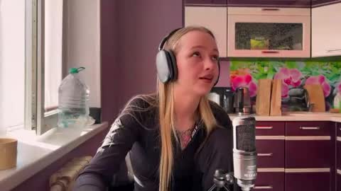 Snapshot of cleotildeamsinger chatting on 3, 5, 2026 cleotildeamsinger online show from 3, 5, 2026