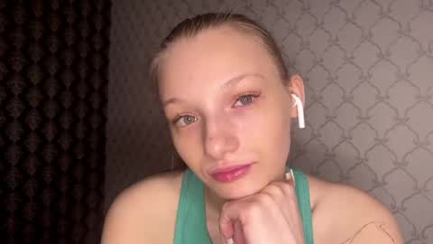 Snapshot of cleotilderinde chatting on 8, 3, 2026 Cleo online show from 8, 3, 2026