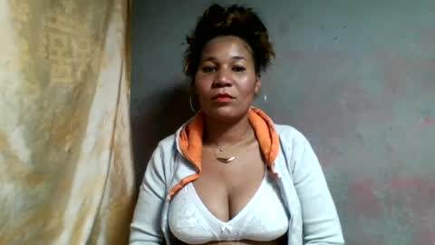 Snapshot of clerine94 chatting on 27, 6, 2026 clerine94 online show from 27, 6, 2026