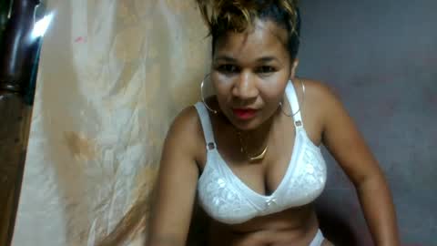 Snapshot of clerine94 chatting on 5, 7, 2026 clerine94 online show from 5, 7, 2026