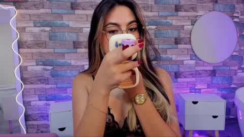 Snapshot of cloe_1tay chatting on 1, 4, 2026 cloe_1tay online show from 1, 4, 2026