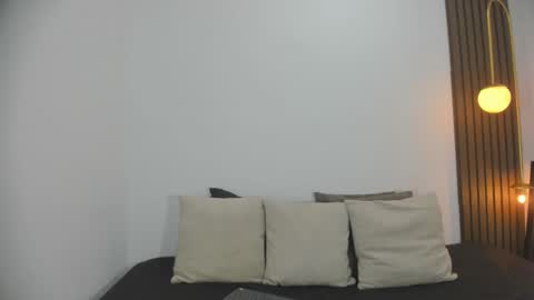 Cloe  online show from 8, 12, 2024