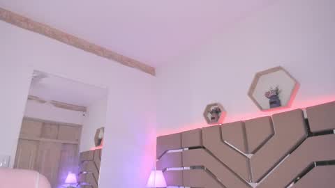 Snapshot of cloe_cifuentes chatting on 2, 3, 2025 Cloe Online de 600 a 1400 online show from 2, 3, 2025