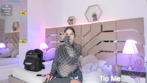Snapshot of cloe_cifuentes chatting on 11, 10, 2025 Cloe Online de 600 a 1400 online show from 11, 10, 2025