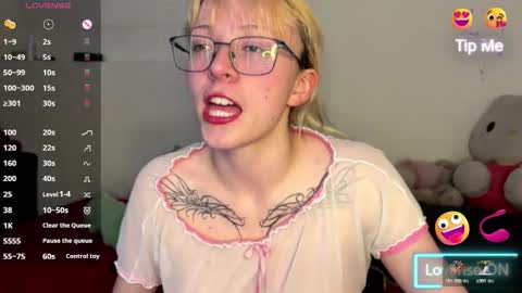  CLOE  online show from 27, 10, 2025