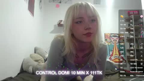 Snapshot of cloe_five chatting on 9, 3, 2026 CLOE online show from 9, 3, 2026