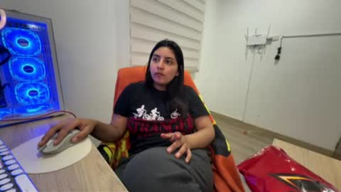 Snapshot of cloe_small08 chatting on 3, 7, 2026 cloe small online show from 3, 7, 2026