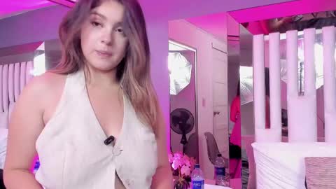 Snapshot of cloeecoopererer chatting on 12, 3, 2025 cloeecoopererer online show from 12, 3, 2025