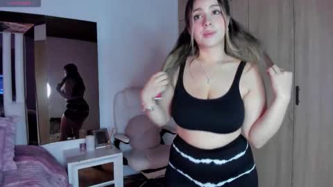 Snapshot of cloeecoopererer chatting on 11, 11, 2025 cloeecoopererer online show from 11, 11, 2025