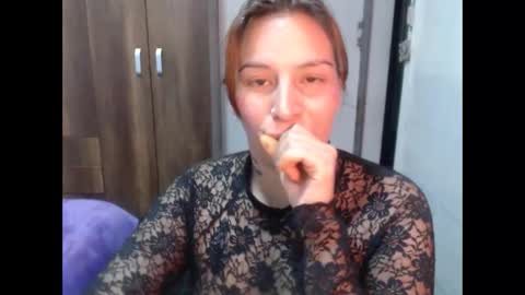 Snapshot of cloepussy chatting on 11, 11, 2025 cloepussy online show from 11, 11, 2025