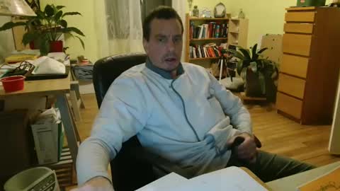 Snapshot of clouplefun chatting on 4, 1, 2025 clouplefun online show from 4, 1, 2025