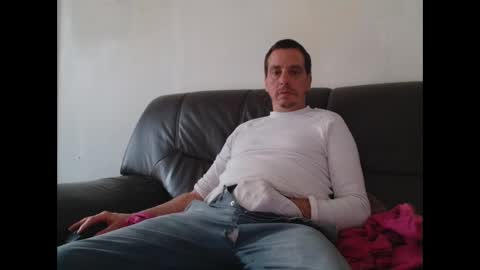 Snapshot of clouplefun chatting on 28, 10, 2025 clouplefun online show from 28, 10, 2025