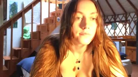 Clover online show from 26, 1, 2025