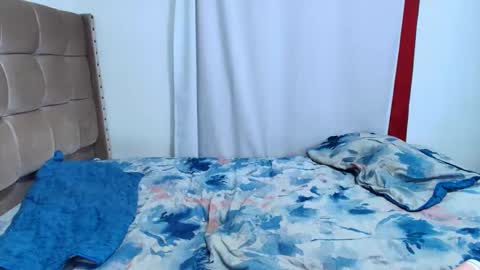 Snapshot of cloverrmoon chatting on 7, 11, 2025 clover online show from 7, 11, 2025