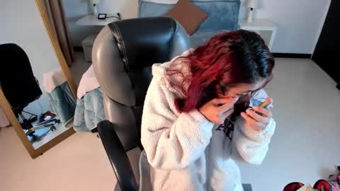 Snapshot of clown_face chatting on 23, 2, 2025 emely dolce online show from 23, 2, 2025