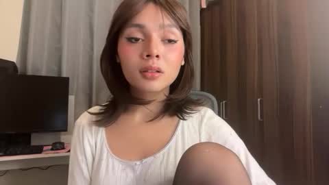 Snapshot of cocktaileciousalessia chatting on 9, 4, 2026 Call me Alesh online show from 9, 4, 2026