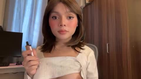 Snapshot of cocktaileciousalessia chatting on 21, 4, 2026 Call me Alesh online show from 21, 4, 2026