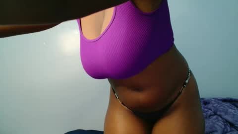 Snapshot of cocoalush9819 chatting on 17, 11, 2025 cocoalush9819 online show from 17, 11, 2025