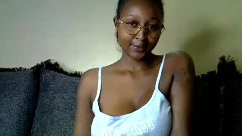Snapshot of cocobaby_ chatting on 7, 7, 2026 Coco online show from 7, 7, 2026